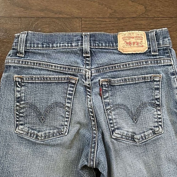 LEVIS-Vintage 550 bootcut jeans, size 6-EUC - Picture 8 of 14